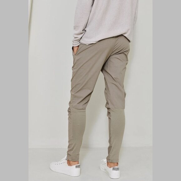 NWT! Kristensen Du Nord Grey Cotton Tapered Pants | Luxe Minimalism for Everyday - Picture 3 of 9